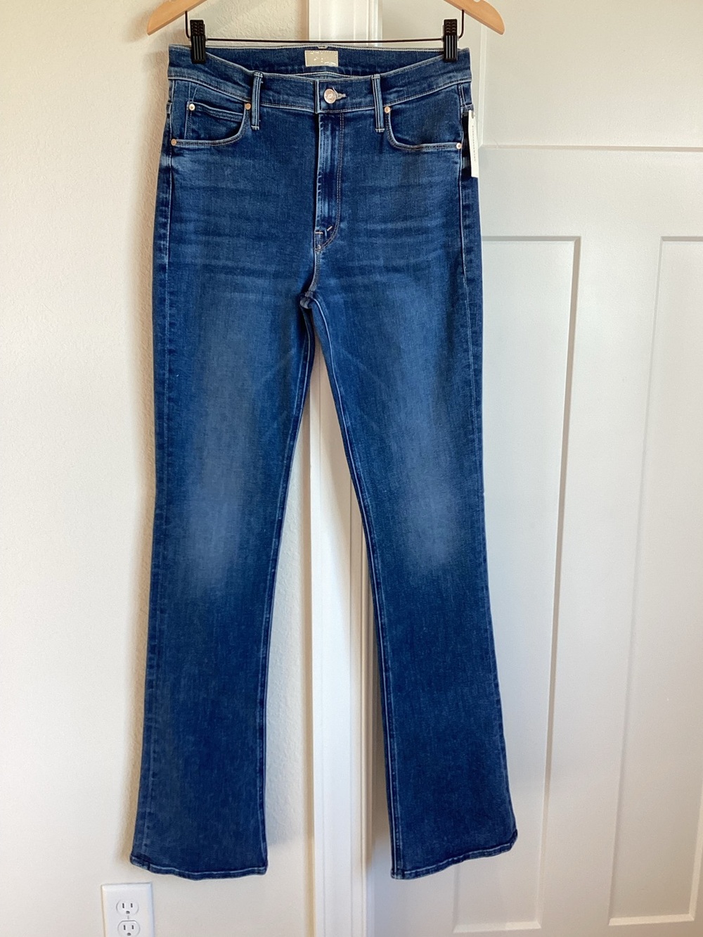 MOTHER Runaway Mid Rise Jeans Flare Slim New Size 29 Prized Possession Denim - Picture 5 of 16